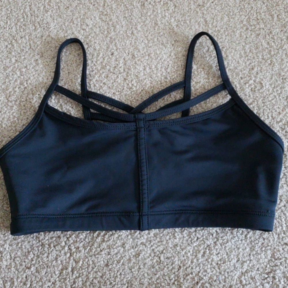 Onzie M/L black sports bra